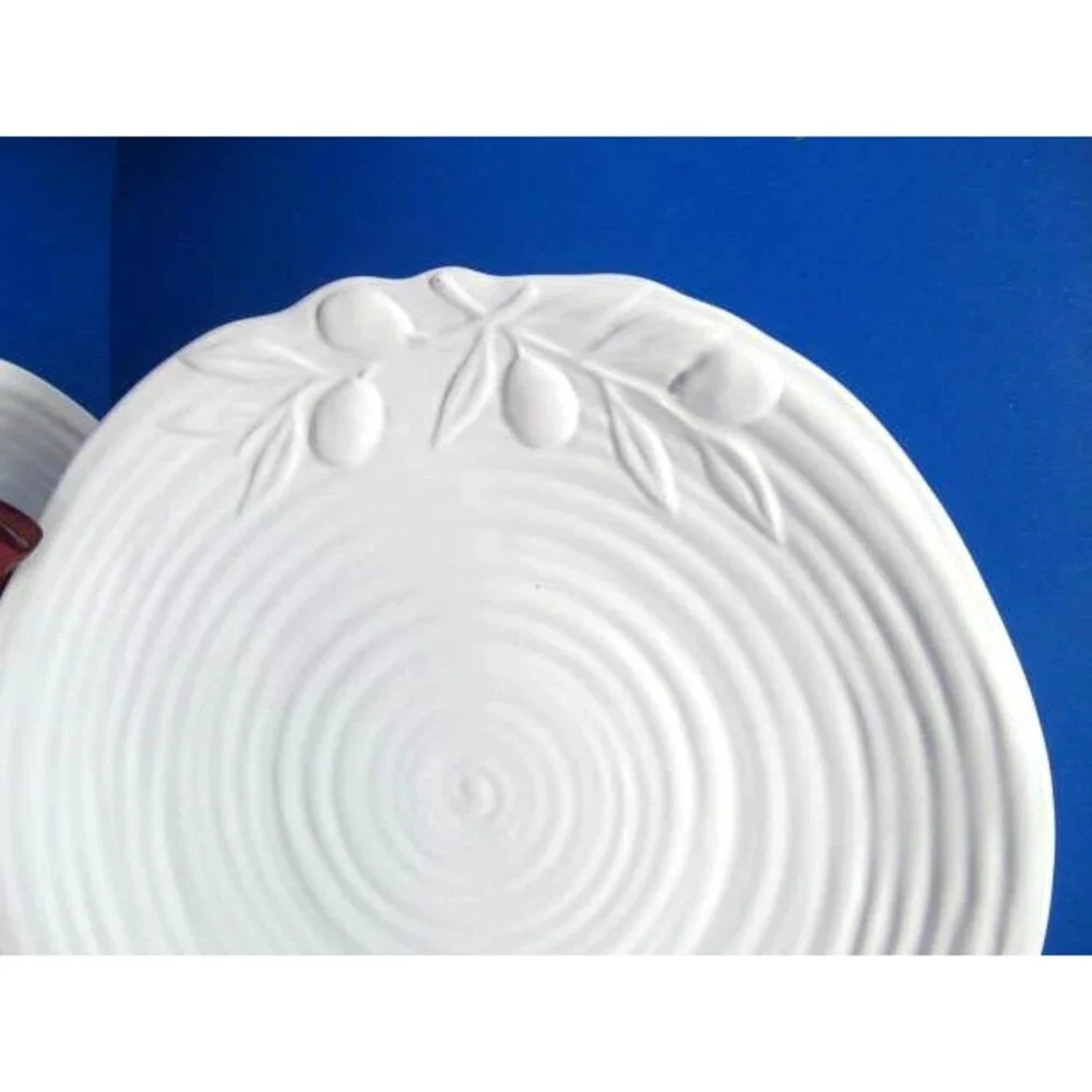 Williams Sonoma Outlet White Swirl Embossed Salad Plates Bundle of 4